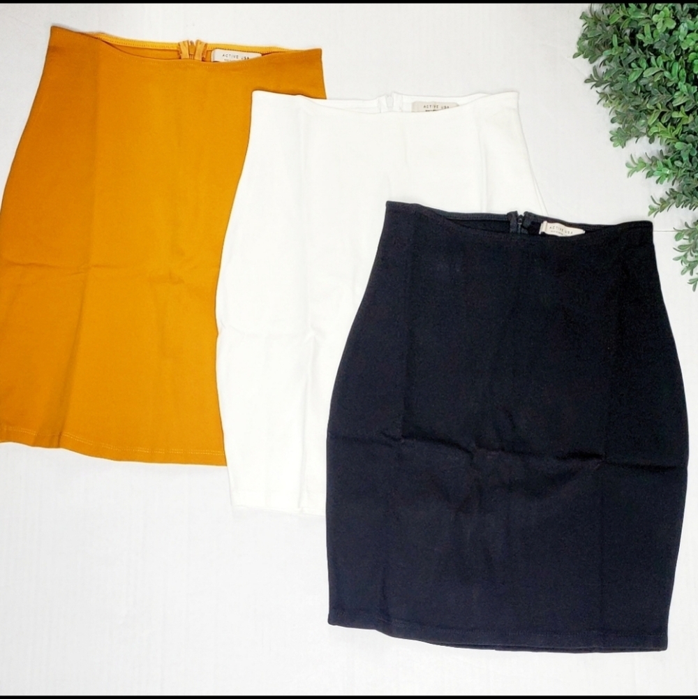 NWT Stretch Mini Skirt (Black) - Picture 2 of 3